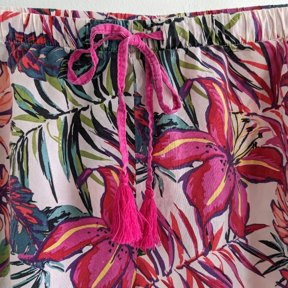 Gilligan & O'Malley Sleepwear Boho Tropical Shorts - Picture 2 of 4